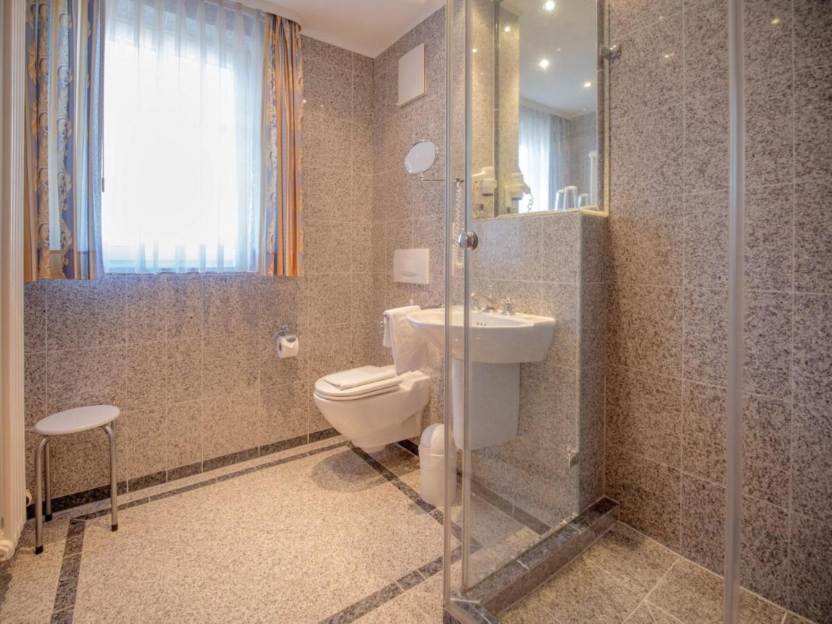 Komfort Mit 1 Schlafzimmer Und Balkon Im Dachgeschoss 186 *
